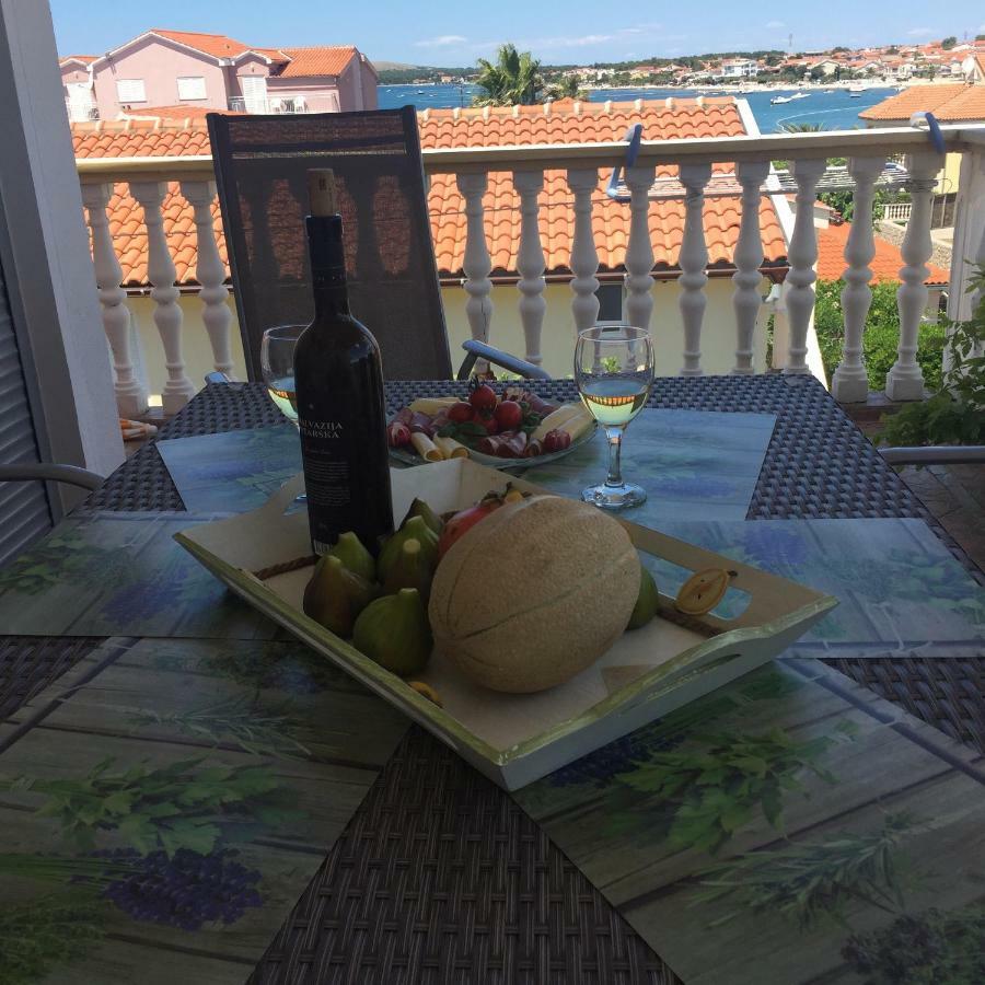 Apartment Vila Lina Vir Exterior photo